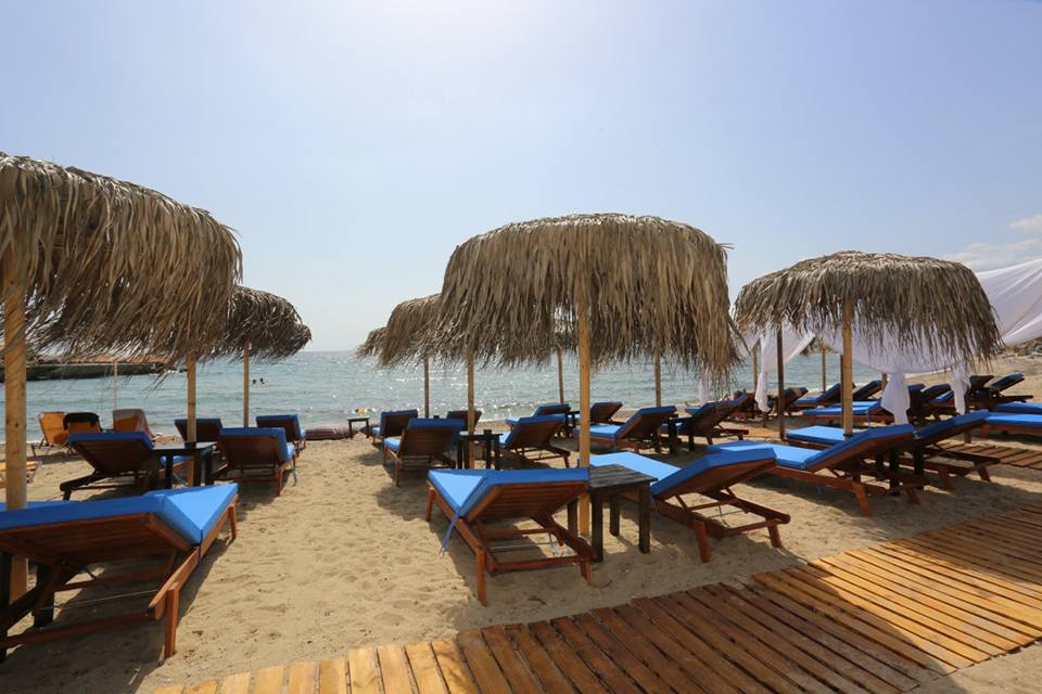 sunbeds maya beach bar