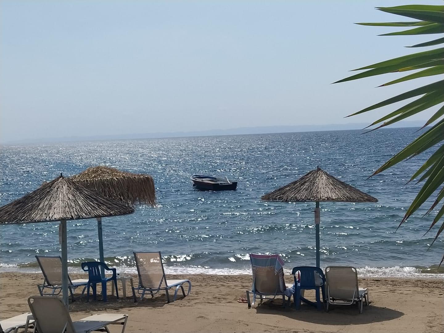 sunbeds tropical beach